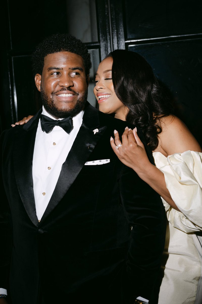 A decade of love…
Vows renewed…
Forever to go…

Photo Credit: Danielle Real Photography