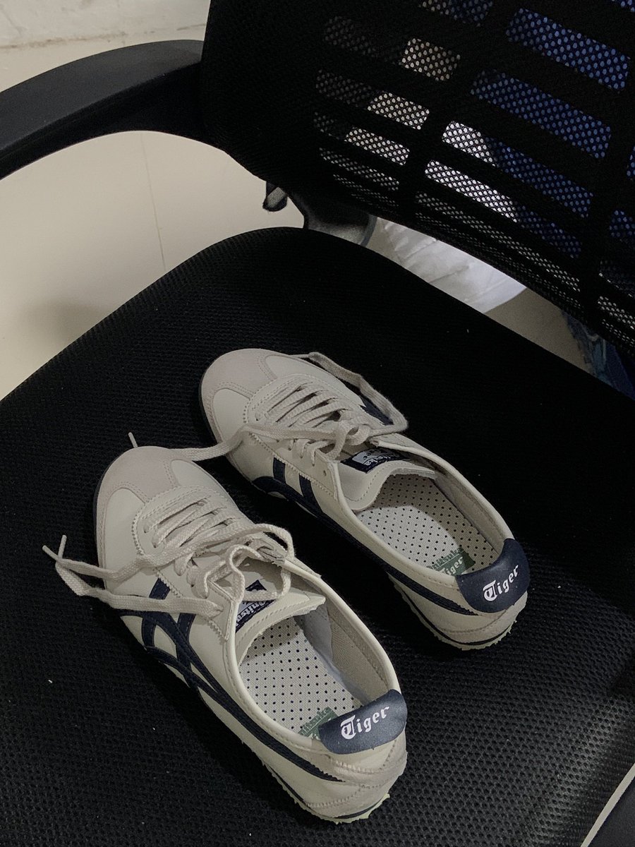 wts want to sell sepatu onitsuka tiger mexico 66 warna cream blue

2 juta rupiah (25.5 cm)

✅ori beli langsung di toko (2,2 jt) ada kotak dan nota pembelian
✅jarang dipake masih mulus
✅pembelian bulan februari
✅co di sh00pe (admin 5%)
dom solo

t. jual shoes onits #zonauang