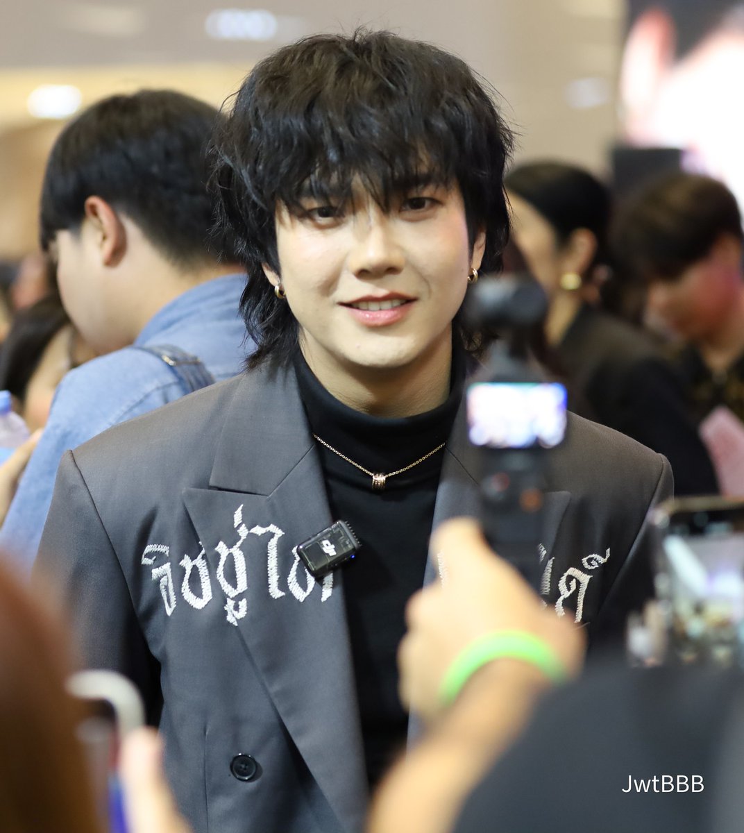 JwtBBB's tweet image. สัมสื่อ หล่อมากลูกแม่ 💙💙
BUILD WITH ISSUE THAILAND
#BuildInBIFW2024
@JakeB4rever 
#BuildJakapan
#Beyourluve