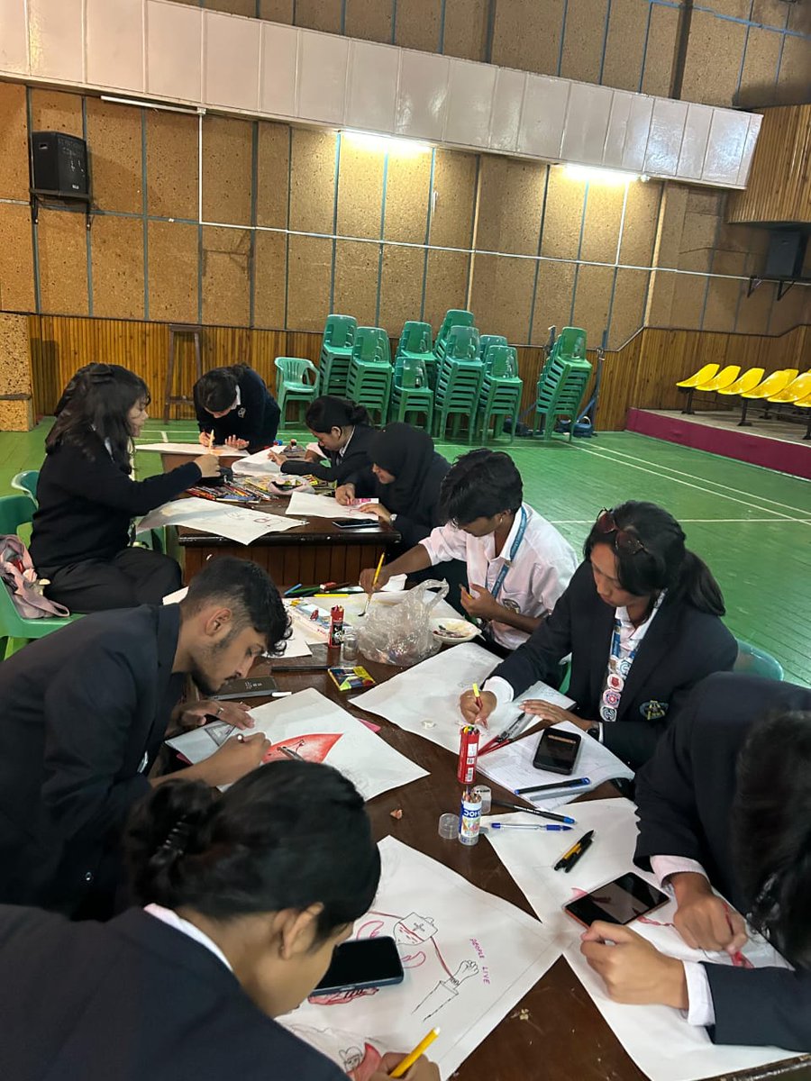 NSS_SAC_SH's tweet photo. The NSS unit organized a Poster Competition on Voluntary Blood Donation at the College Auditorium on 3rd October 2024. Over 15 teams enthusiastically participated, showcasing their creativity and spreading awareness! 🩸💪 #BloodDonation #NSS #YouthForChange https://t.co/q7bdCiXAzk