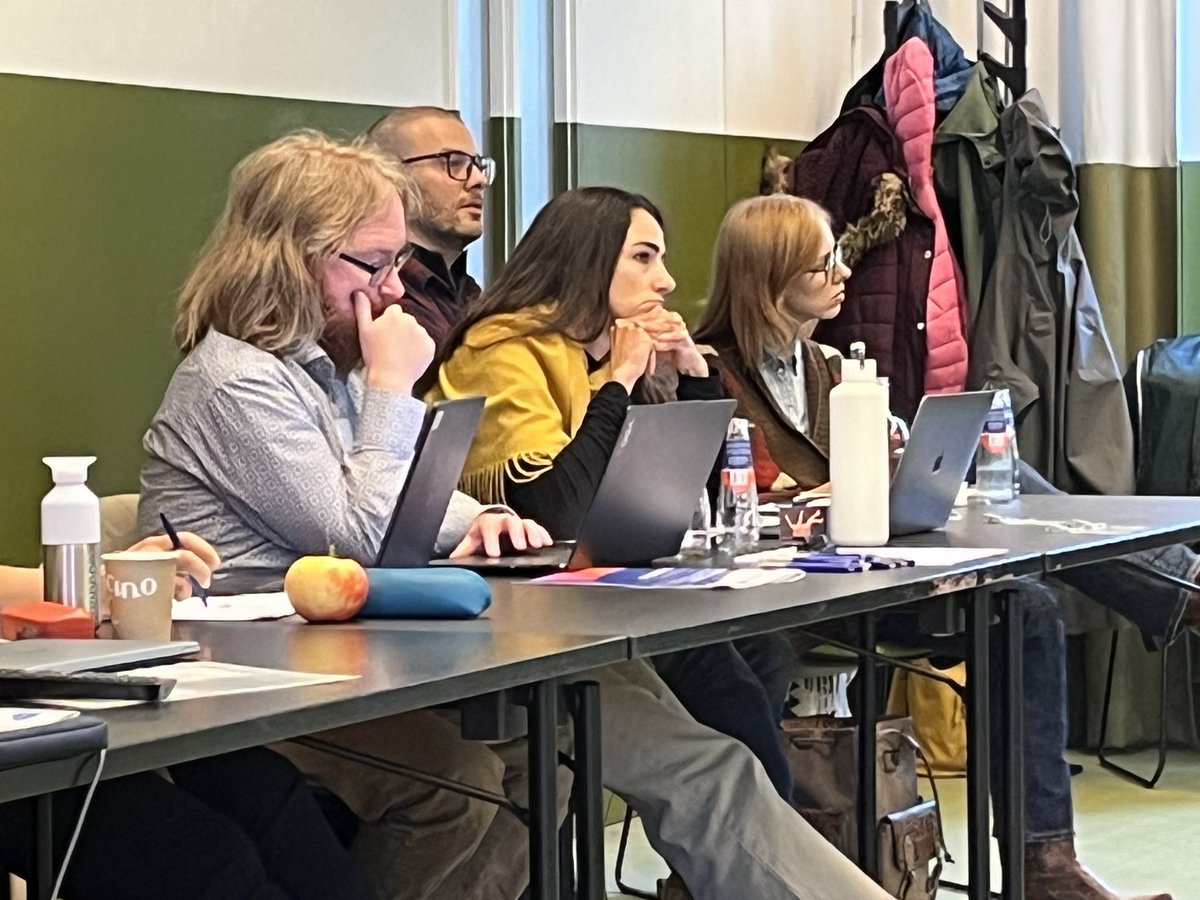 WinetteVanDerGraaf (@winette_vdgraaf) on Twitter photo We had an amazing annual GA meeting of <a href="/strong_AYA/">STRONG AYA</a> in Maastricht. Great to see the progress made over last year in the different work packages. The #AYA patient advisory board did an inspiring mental exercise with us to stress what Cancer at Young Adult age really means for them We had an amazing annual GA meeting of <a href="/strong_AYA/">STRONG AYA</a> in Maastricht. Great to see the progress made over last year in the different work packages. The #AYA patient advisory board did an inspiring mental exercise with us to stress what Cancer at Young Adult age really means for them