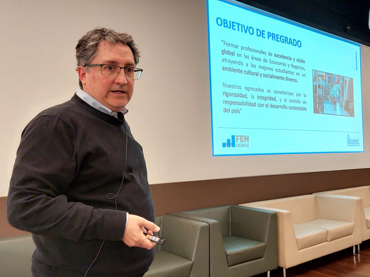 El CEA organizó por primera vez una jornada de inducción para las y los nuevos profesores full-time. 👨‍🏫 Una instancia para resolver dudas y compartir procedimientos y buenas prácticas en docencia. 🤝

Conoce más aquí: pregrado.fen.uchile.cl/induccion-doce…