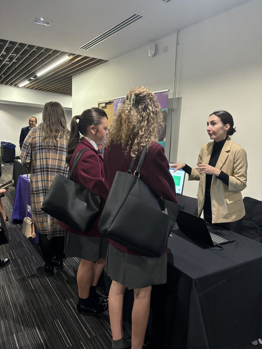 SNHSBUSED's tweet image. Our S5/S6 Accountants had a great morning out @UniStrathclyde visiting the @DYWLED ‘Step into Finance’ Career’s Fair. They have learned all about the possible careers pathways available after school! @stninianshigh @DYWStNiniansHS1 #Finance #DYW