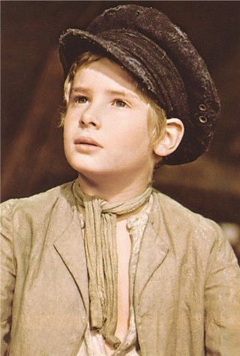 Sarahshugs's tweet photo. If whoever has inserted “I’d do anything” from hit musical Oliver into my mind as an ear worm could kindly take it back now, that’d be great. I mean, it’s a fab song and all but enough now for the love of god!! 😬 #Gototimbuktu?! #andbackagain… 😵‍💫😵‍💫😵‍💫 https://t.co/zPuOzL2OOA