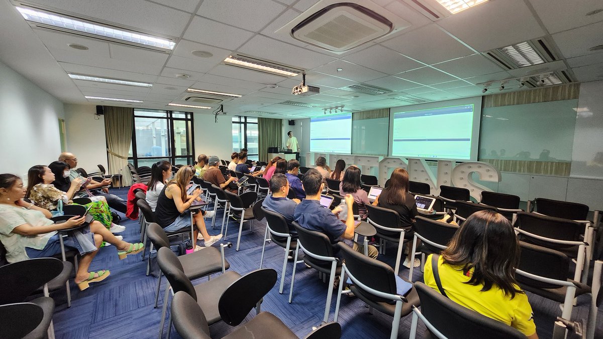 Jlow8999's tweet photo. Today's SOF, we witnessed exactly how to unlock the potential of New Launches/Resale and cutting-edge tools to get you there *FAST using our HUTTONS SUPERAPP.*

Do join us for part 2 sessions on the other exciting functions on Resale Search and Wealth Creation Pro 2.0. https://t.co/31fePFuC1C