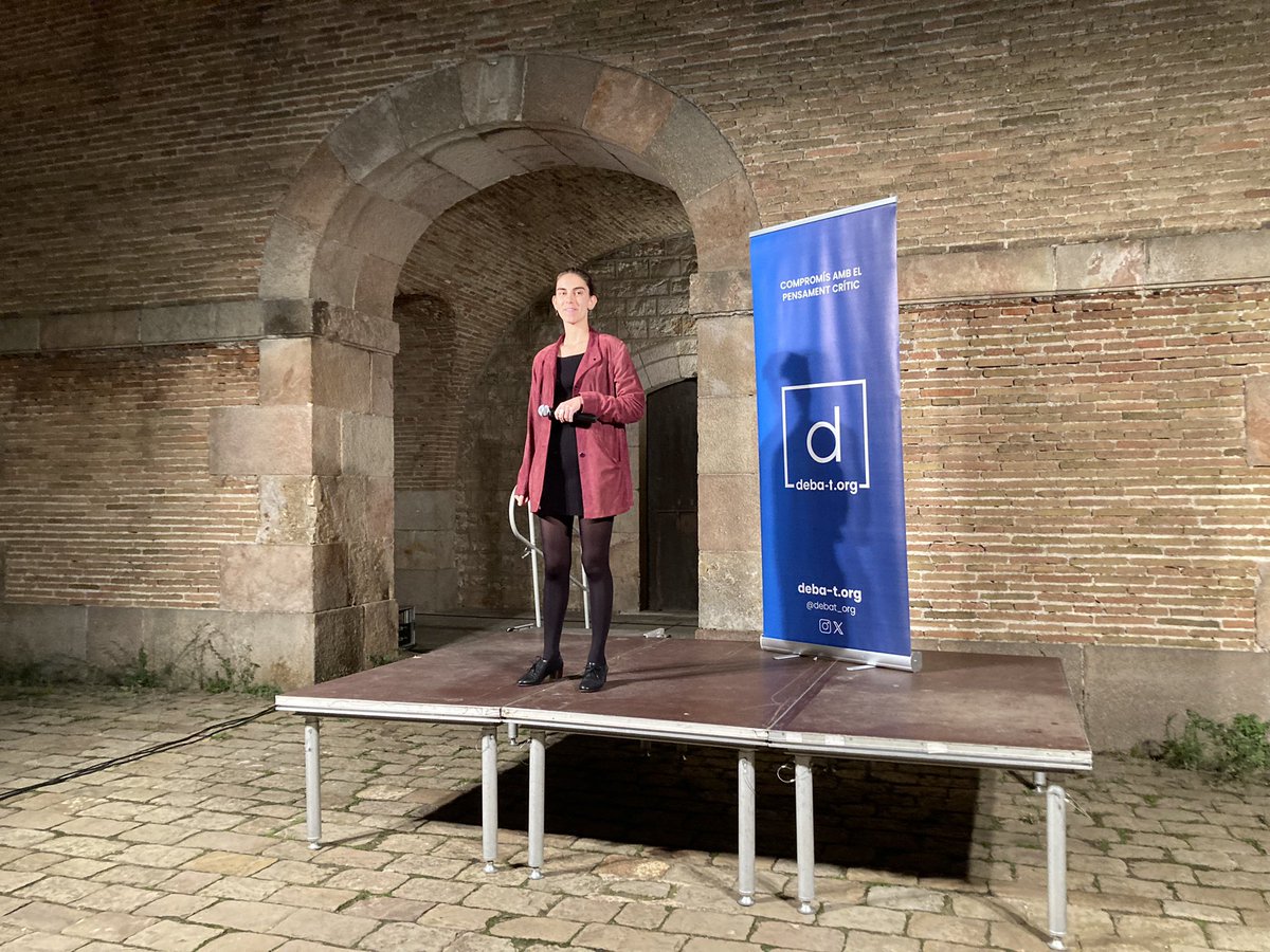alumniUPF's tweet photo. Ahir, @debat_org,  plataforma referent del debat i la reflexió al món universitari, va celebrar 15 anys. Enhorabona a tots els alumni i estudiants que hi heu format part i en formeu a dia d’avui! https://t.co/dzUofsqfaA