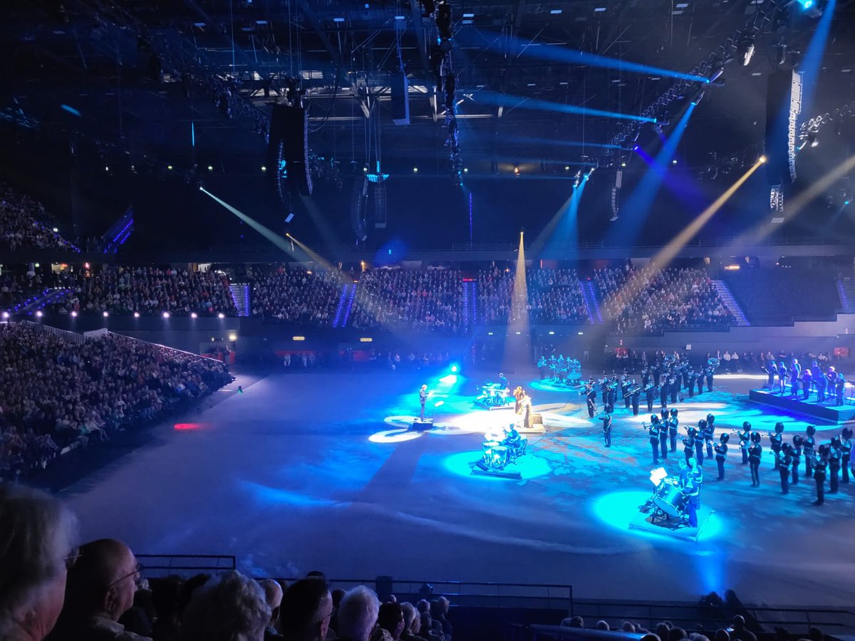 Jo Quail (@joquailcello) on Twitter photo Still processing last week 😊 <a href="/NationaleTaptoe/">Nationale Taptoe</a> at The Ahoy Arena Rotterdam. 2 beautiful orchestras <a href="/RFGGJ_/">Regimentsfanfare 'Garde Grenadiers en Jagers'</a> and Fanfare Bereden Wapens, 10 percs, Maze choir, me and Maria Franz, conducted by Jos Pijnappel, playing Macha to a packed arena 5 times ❤️❤️ thank you xx Still processing last week 😊 <a href="/NationaleTaptoe/">Nationale Taptoe</a> at The Ahoy Arena Rotterdam. 2 beautiful orchestras <a href="/RFGGJ_/">Regimentsfanfare 'Garde Grenadiers en Jagers'</a> and Fanfare Bereden Wapens, 10 percs, Maze choir, me and Maria Franz, conducted by Jos Pijnappel, playing Macha to a packed arena 5 times ❤️❤️ thank you xx