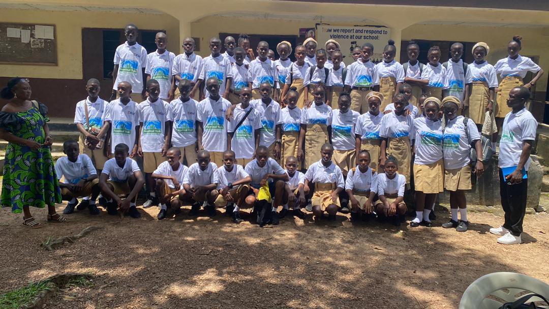 Orientation exercises for new Peace Club members have kicked off in schools across Kailahun, Moyamba,Pujehun
and Koinadugu! Pupils will be engaged as peace champions, promoting peaceful behavior in schools and communities. T-shirts will be distributed