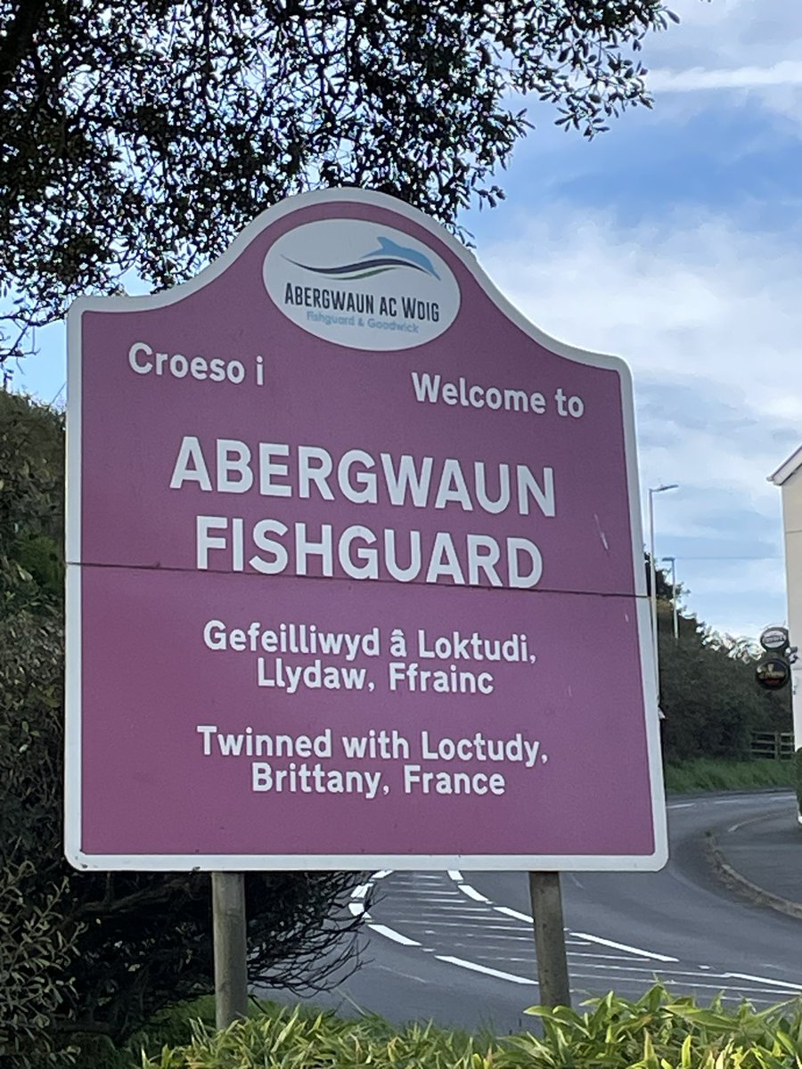 SimonLawrence1's tweet photo. Start of the Road Trip to see @LowriEvansMusic and @tommcrae tonight in Manchester. Can’t wait! https://t.co/WxQSS65Xq7