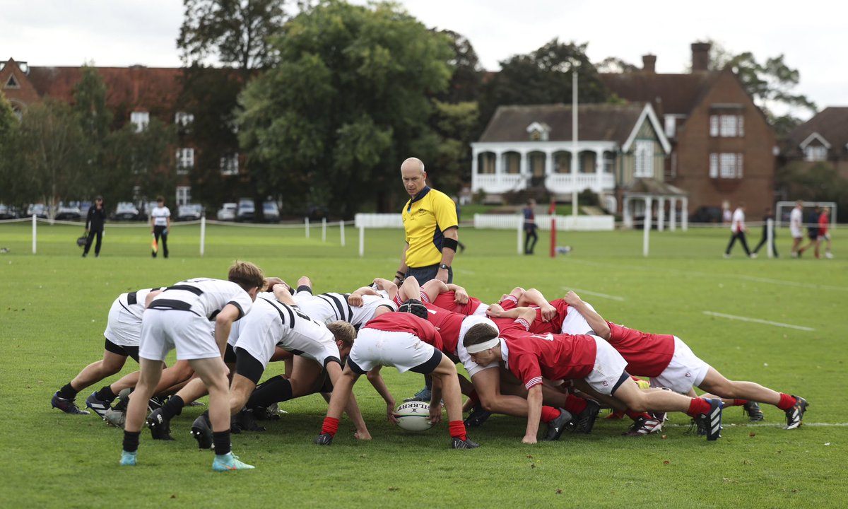 RadleySports's tweet photo. 🔴⚪️The weather looks set fair for the @RadleyRugby block fixture with @TonbridgeSport tomorrow. We also have 🏉 matches v @harrowschool &amp; @CheltCollege &amp; @ccolsport | 22 @RadleyCoCurr teams playing in total - 374 Radley pupils playing rugby tomorrow! @RadleyBC race Eton. 👍🏻🔴⚪️ https://t.co/nwD5SbZXvJ