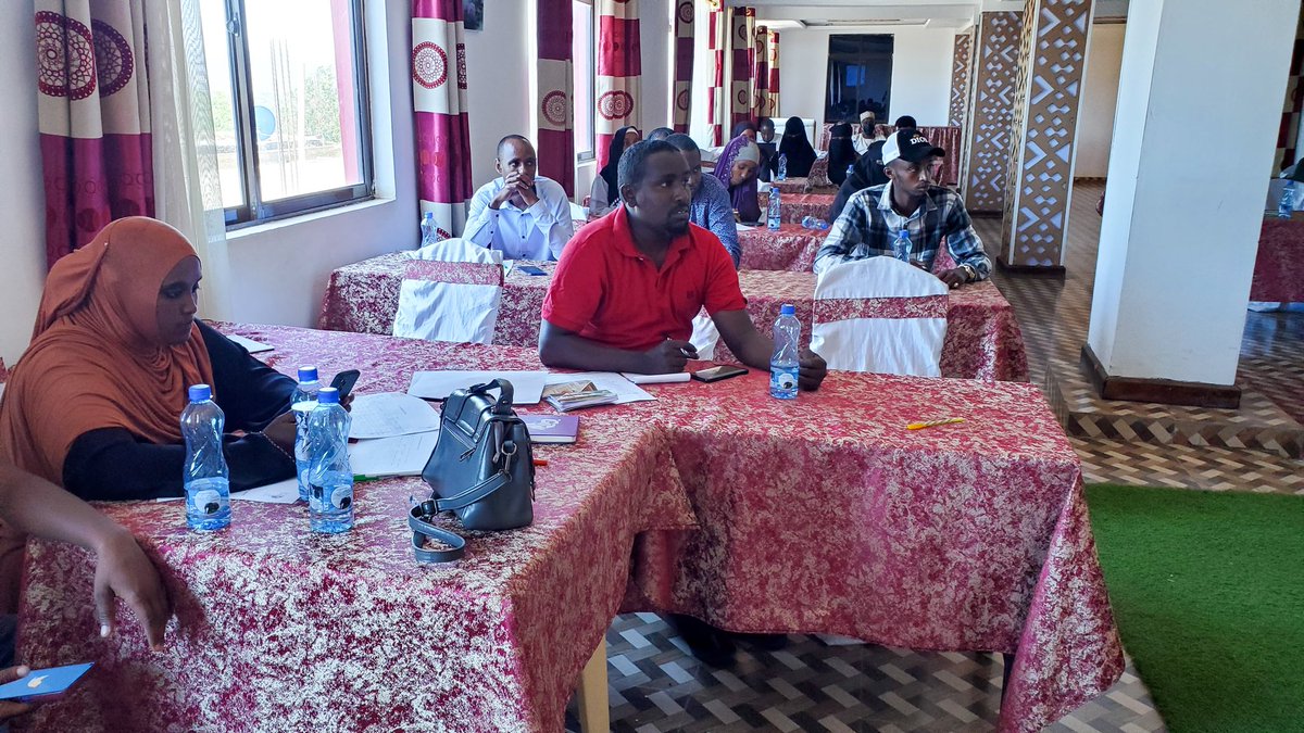 Happy_kulayo's tweet photo. Workshop for social media influencers and radio influencers by @pwls011 on FGM.

Let girls live in dignity! #Endfgm #InfluencersWorkshop https://t.co/STfZTWDoxQ