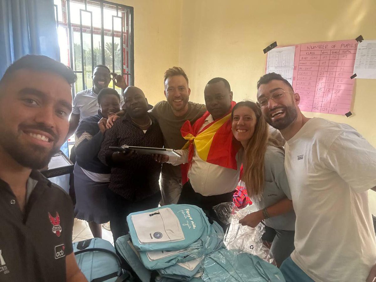 ¿Os acordáis del Showlidario 2024 de nuestro colegio? Pues gracias al dinero recaudado el Colegio St. Louis de Tanzania ha podido poner toda la instalación eléctrica 💡y comprar un equipo informático 🖥 GRACIAS  a todos por vuestra colaboración ❤️