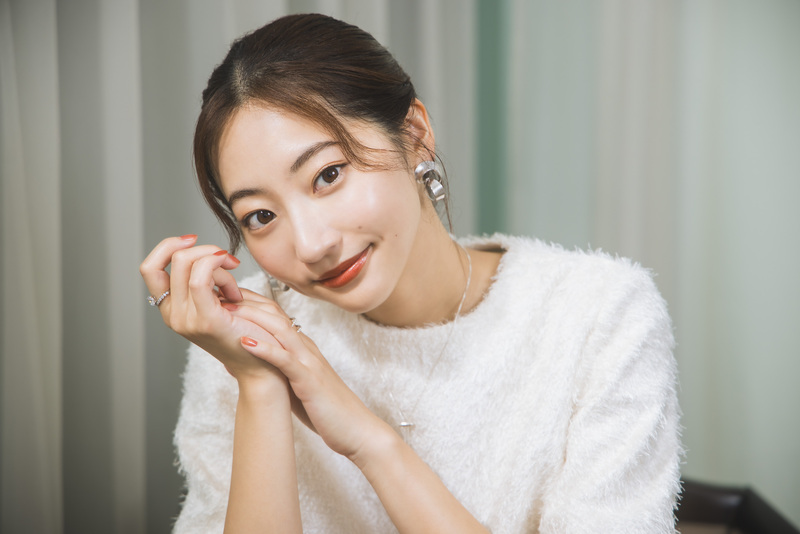 フォロー&リポストで応募／ #武田玲奈 さんのサイン入りチェキを抽選で