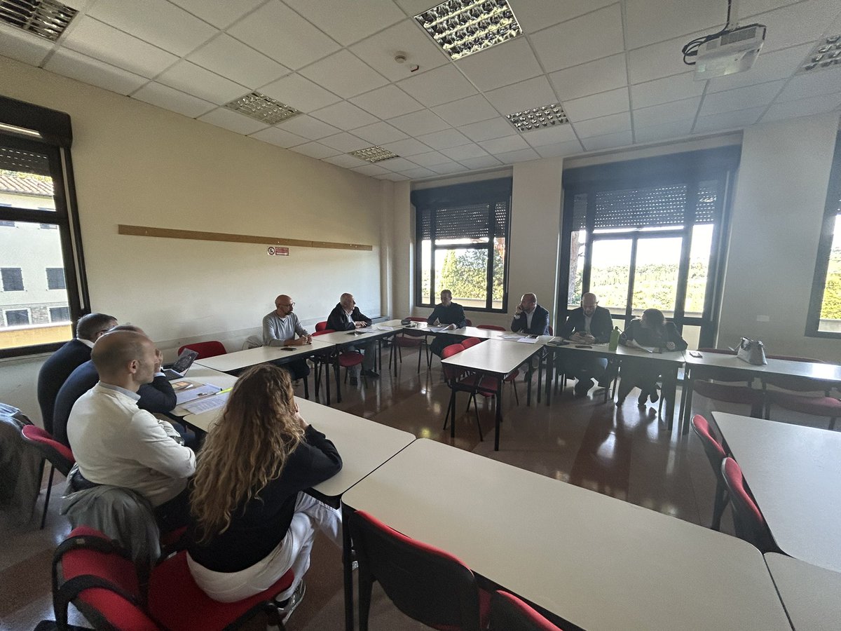 🟢 #4ottobre Si conclude oggi il #ComitatoEsecutivo #FisascatCisl convocato in forma seminariale al #CentroStudiCisl di Fiesole. I membri del comitato, suddivisi in quattro gruppi e affiancati dai segretari nazionali, elaboreranno le tracce tematiche per il dibattito congressuale
