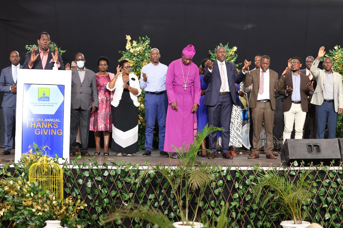 URAuganda's tweet photo. Pastor Robert Kayanja @RobertKayanja graced us with his presence where he took the lead together with other religious leaders to have a powerful dedication prayer of URA to God.
#URAThanksGiving24
#TPAS https://t.co/87ucF0dr5J