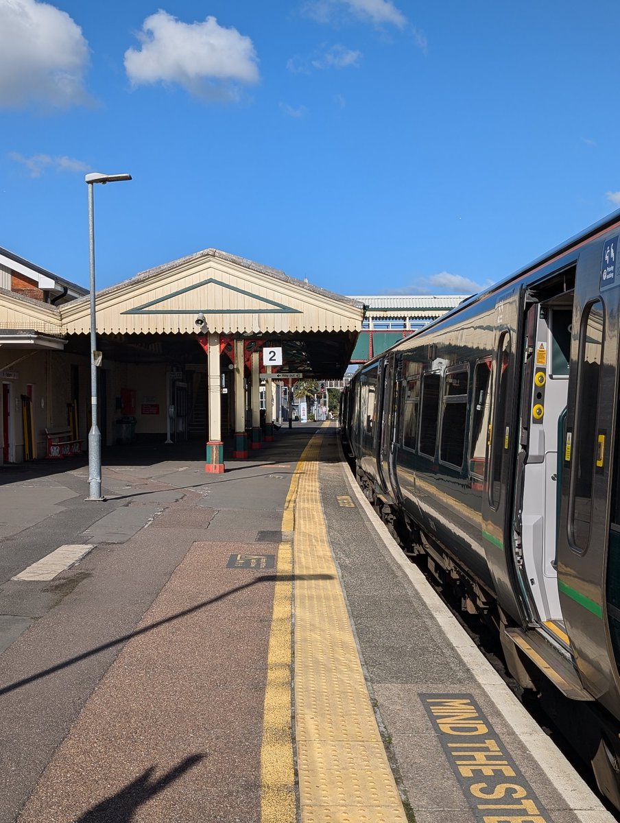 Well this weather certainly wasn't what I was expecting yesterday!

#GWR #Paignton