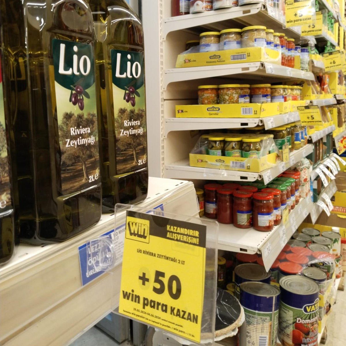 Şok mağazalarında satılan Lio Sızma Zeytinyağı ürünleri de tağşiş listesine girdi! 
Bakanlık tarafından yapılan açıklamada,Yiğit Zeytincilik'in ürettiği sızma zeytinyağına, daha düşük kaliteli yağların karıştırıldığı belirtildi.