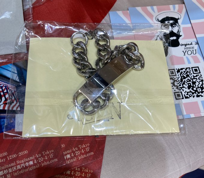 diskunion_dkp's tweet photo. 【💙JOHN in ディスクユニオン吉祥寺店❤】
ポップアップ開催中 /14日(月祝)まで販売💛
本日は■IMPORTANT ID BRACELET 3,300円税込■のご紹介。身に着けてみましたので、ご参考くださいませ💚
皆様のお越しをお待ちしております😽
#OriginalJohn
https://t.co/g0H2o3ueq1 https://t.co/6ysNMJJVRa