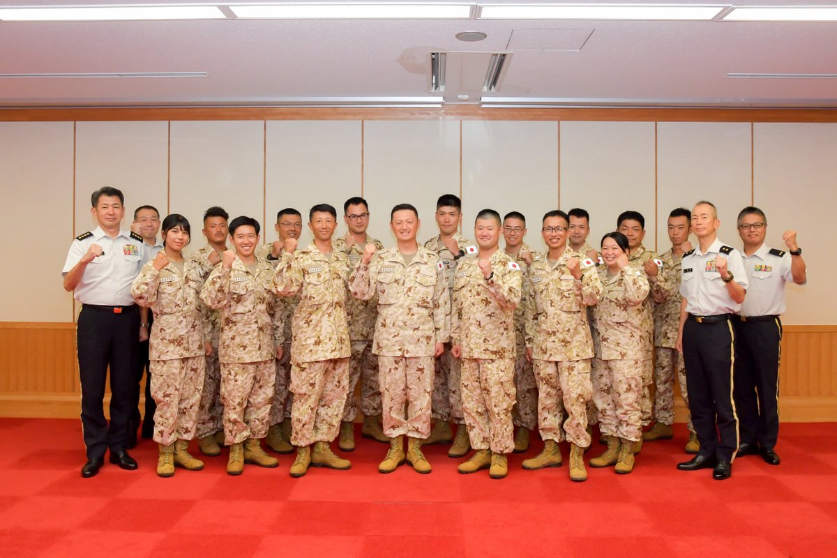 Japan_GSDF's tweet photo. 🇯🇵🇩🇯15 members of #EasternArmy have reported their departure to GEN Morishita ,CS,GSO to participate in capacity building cooperation project for Djibouti Armed Forces on OCT 4, 2024.
#JGSDF will advice in the fields of Engineering and heavy Engineering equipment maintenance. https://t.co/YR2xIzrr6A