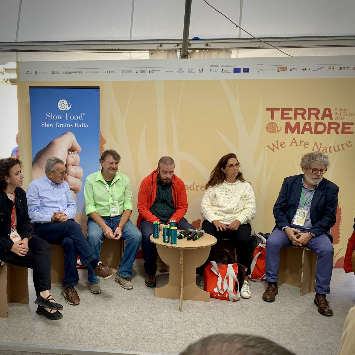 GoAgroecology's tweet photo. 🌿At the #SaloneDelGusto2024, we talked about #agroecology with to women and men who grow and raise in synergy with #nature , and with knowledgeable consumers to learn how #sustainable #food is produced https://t.co/ESc9NqG6rv