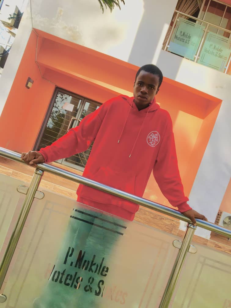 OLADE222's tweet image. HAPPY BIRTHDAY TO me today being October 4th 2024
am adding 1yr to my 18yr 
to be 19yr 
all glory to GOD
his the maker thanks 🙏👍