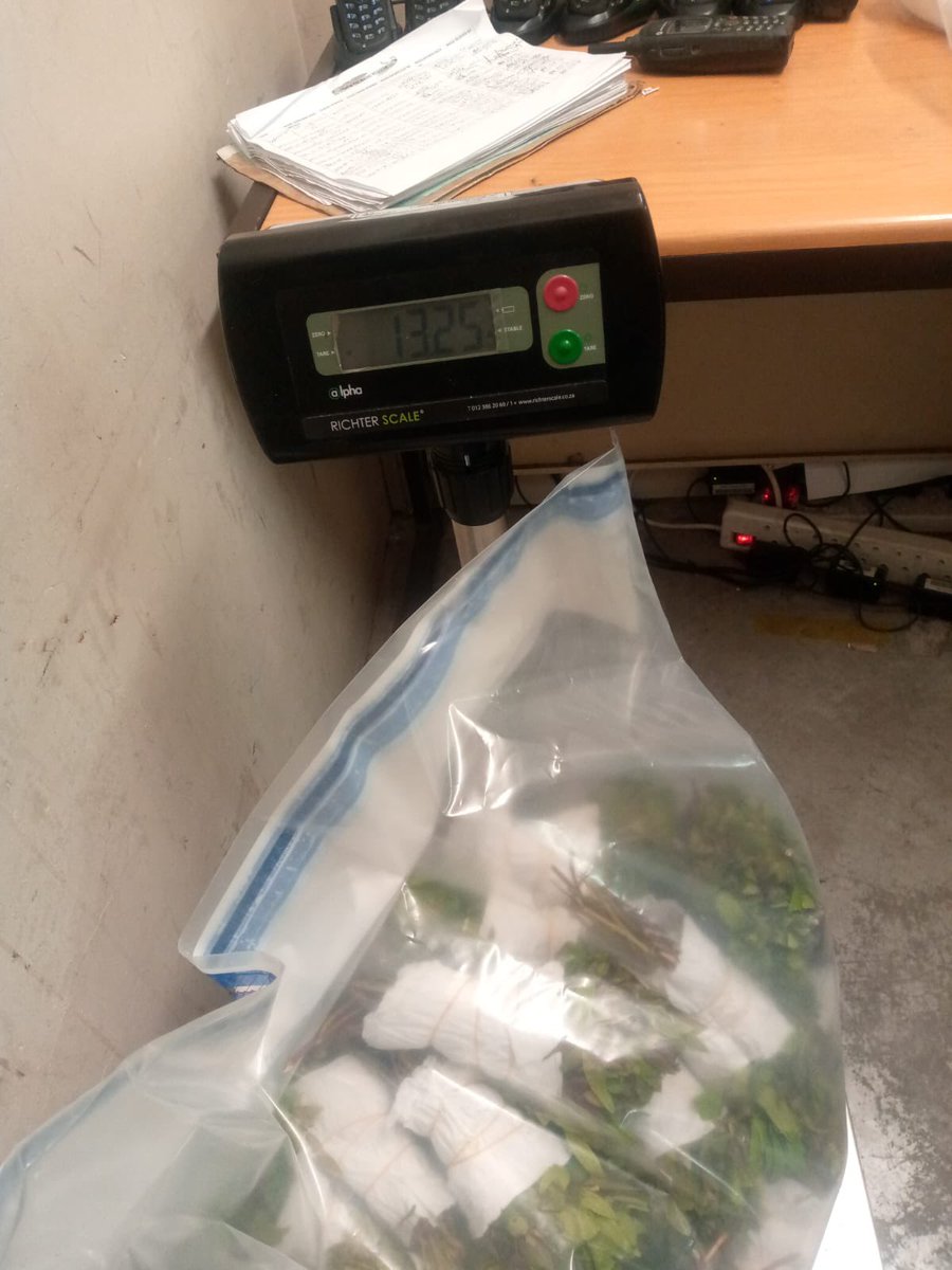 Abramjee's tweet photo. POLICE ARREST TWO DUTCH DRUG TRAFFICKERS IN SEPARATE INCIDENTS AT OR TAMBO INTERNATIONAL AIRPORT AND SEIZE EIGHTY KILOGRAMS OF "KHAT"
@SAPoliceService
This week, police arrested two Dutch drug traffickers in separate incidents at the OR Tambo International Airport and seized 80 kilograms of fresh Khat (binomial name catha edulis) found in their possession.
According to a preliminary report, both the 21-year-old and a 59-year-old suspect were on route from South Africa to the Netherlands via Dubai when they were intercepted by police; they attempted to check-in and board their flights on Tuesday and Wednesday respectively.
The suspects were consequently arrested and expected to appear before the Kempton Park Magistrates' court.
This brings the total to 13 drug traffickers arrested at the OR Tambo International Airport in the last couple of weeks.