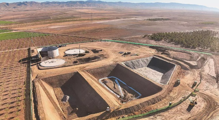 LandfillBiofuel's tweet photo. El municipio Fuentes de Andalucía contará con la primera planta de #biometano con inyección a la red de Sevilla. La compañía AGR BIOGÁS tiene previsto iniciar la construcción de la instalación de #GasRenovable en julio de 2025. 
https://t.co/eRXMFJ3XkX 
ℹ️@diariosevilla https://t.co/OVppnZ4IKI