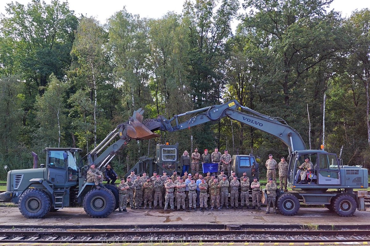 507stre's tweet photo. And thats a wrap! Ex Turnout 24 is now complete on the ground. Thank you to our NATO partners @ArmyERDC ๐บ๐ธ๐ฉ๐ช๐ฎ๐น and @Quattro_Plant
#royalengineers #strongerstogether
@8EngrBde @170_Engineers @Proud_Sappers @12_FS_Engr @65_group https://t.co/pyu2rx5Byv