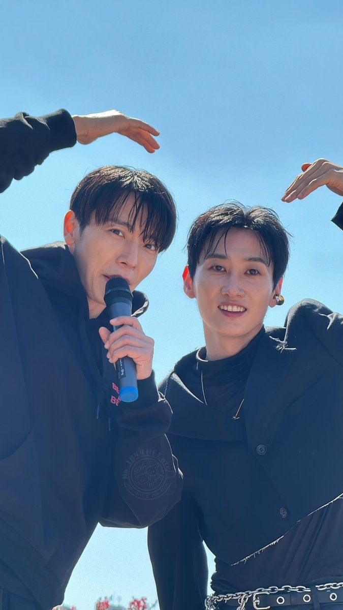 eunhaeprompt's tweet photo. Love everywhere 😍🥰

#eunhae https://t.co/Qc5SLl9hJb