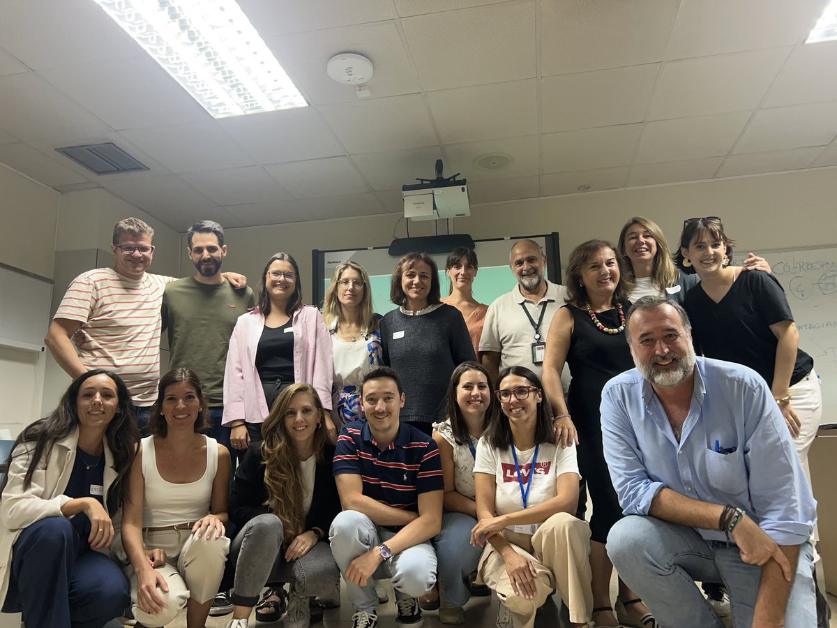 Compartiendo conocimientos y fortaleciendo habilidades en el VIII Encuentro realizado en la ciudad de Córdoba con los profesionales de los EAPS DomusVi de Córdoba, Sevilla y Lleida #Enfermedadesavanzadas #Finaldevida #FundacionlaCaixa <a href="/c_tzona/">c_tzona x♦️</a> <a href="/FundlaCaixa/">Fundación ”la Caixa”</a> <a href="/FundlaCaixaCAT/">Fundació ”la Caixa”</a> 🌟💚