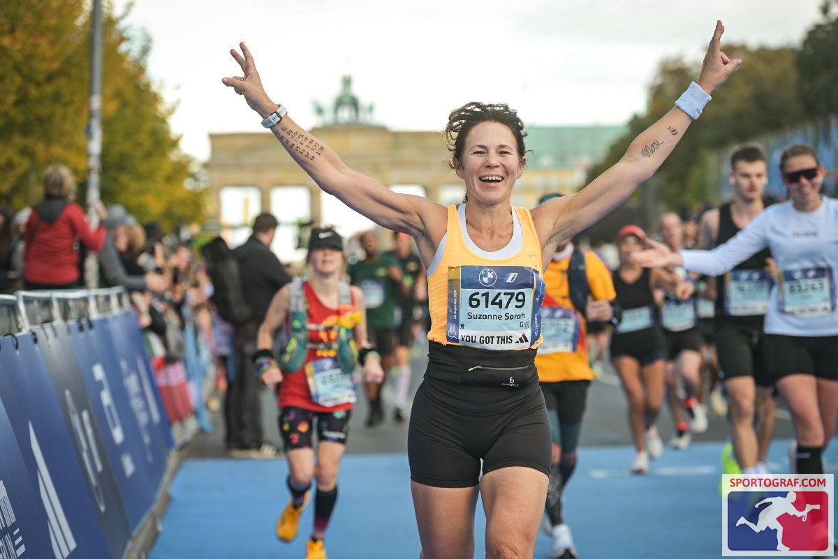 SSGisbertz's tweet image. Dear friends, family and patients. Thank you so much for your donations! I thought about you during the race and it helped me finish in 03:44! We reached 5725 euro’s and this will help us with #esophagealcancer and #gastriccancer research #berlinmarathon steunamsterdamumc.nl/fundraisers/su…