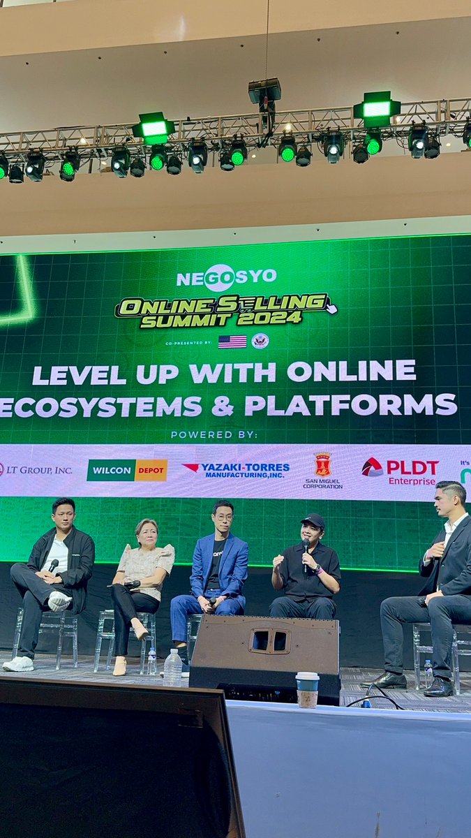 raketdotph's tweet photo. It was a pleasure meeting all our fellow Negosyantes at the Online Selling Summit 2024 and talk about https://t.co/XlAwGbJ3SA and its contribution to the growth of the online selling industry and the world of entrepreneurship. 💚🧡

#GoNegosyo #OnlineSellingSummit2024 #RaketPH https://t.co/vuyvVa5gWT