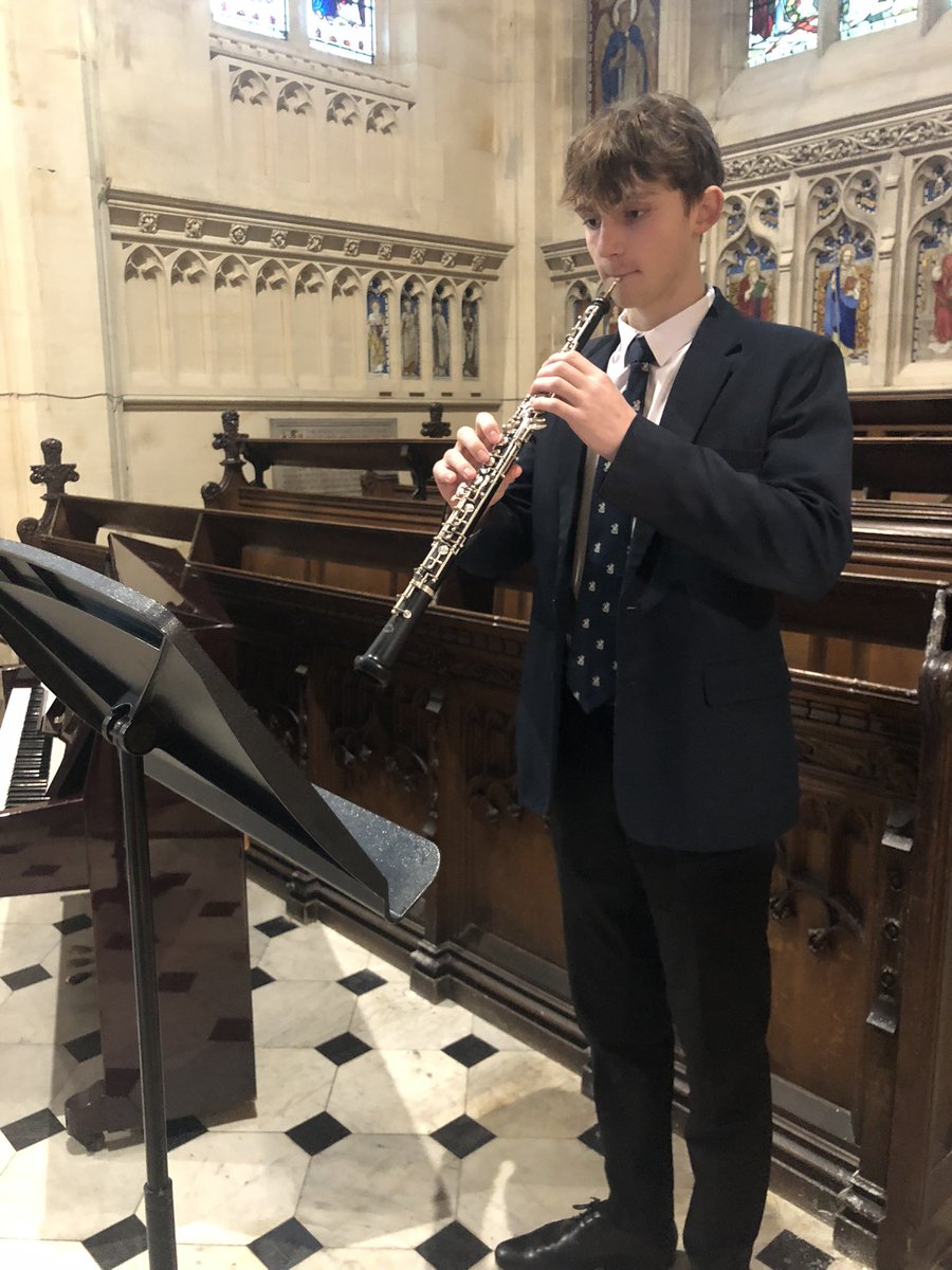 Thank you to Music Scholars Jacob <a href="/LeysBarker/">Barker House</a> and Frank <a href="/NorthASpartans/">NorthASpartans</a> for delightful chapel performances recently @LeysCambridge. Bravo!