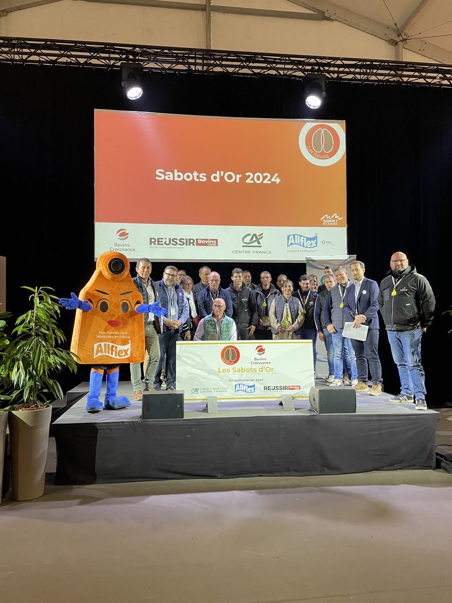 Eliance_Elevage's tweet photo. Bravo à tous nos lauréats éleveurs et conseillers de cette 33ème édition des Sabots d’Or 👏🏻👏🏻👏🏻 https://t.co/6yj10gn4qN