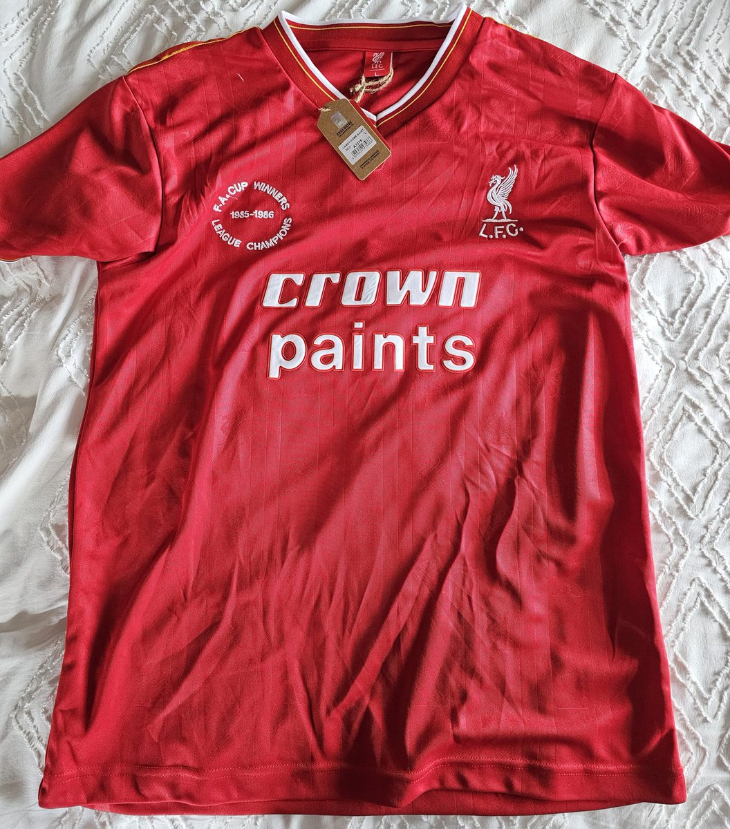Having to thin my collection to generate funds. 85/86 home <a href="/LFC/">Liverpool FC</a> shirt signed by <a href="/kennethdalglish/">Sir Kenny Dalglish</a> with COA - £155 delivered recorded to UK only

RT if poss <a href="/Liverpoolbadges/">Paul Willey</a> <a href="/lfc_arrow/">Will</a> <a href="/Royston56428882/">ROY THE BOY 🏴󠁧󠁢󠁷󠁬󠁳󠁿</a> <a href="/barogeel/">Redman</a> <a href="/pcollis1989/">Peter Collis</a>  <a href="/AllenWeso6/">Weso</a> <a href="/Bifters1920/">Bifters2425</a> <a href="/caitlinstevo14/">Caitlin Stephenson</a> <a href="/rudkin_abigail/">Abigail Rudkin</a>