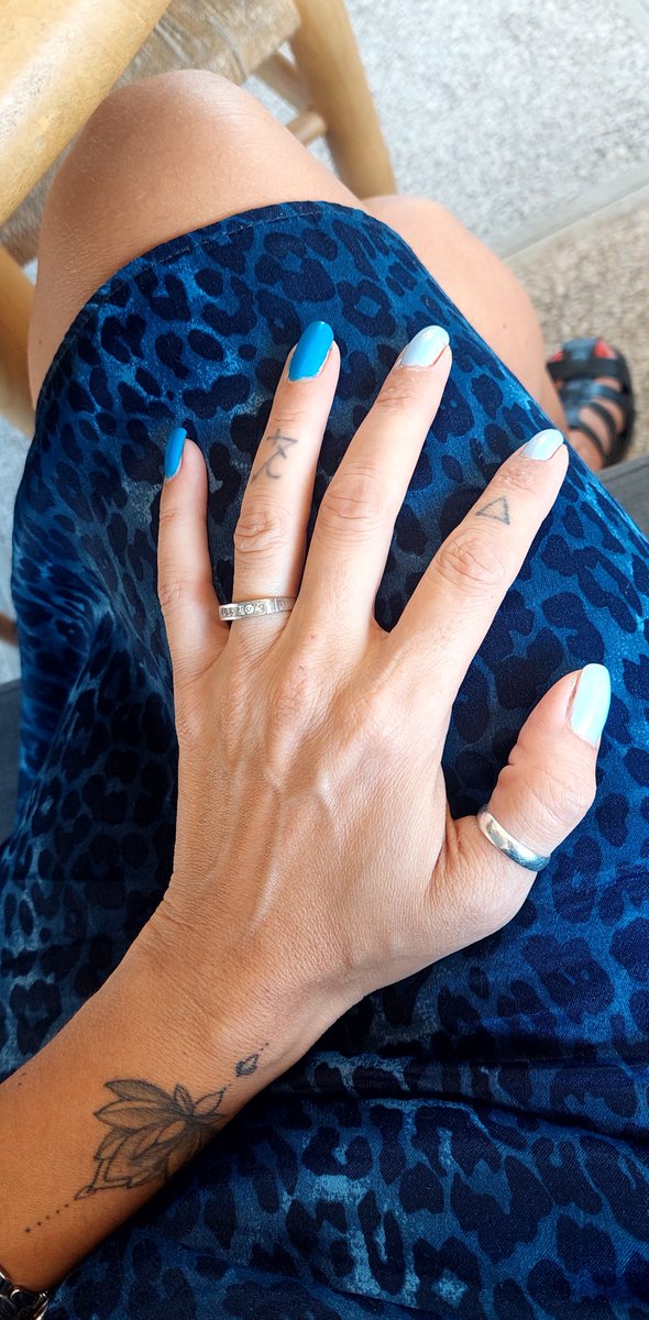 achiletendonyan's tweet image. El çelinc falan mi vardi geçenlerde ?
#elchallenge