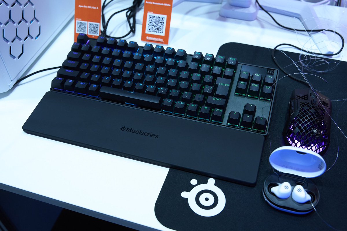 SteelSeriesJP's tweet photo. ⭐️ #世界最速キーボード ⭐️
#ApexProGen3 シリーズ

発売日：2024年10月29日（火）

予約販売中です⚡️⚡️

詳しくはこちら🔽
https://t.co/FJVaZ5XLhh https://t.co/5xORGbebcK