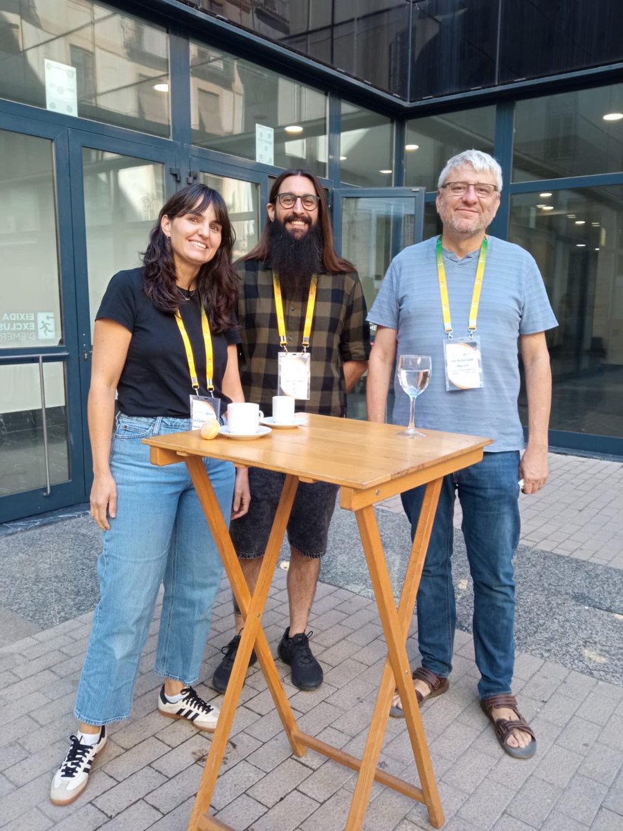 JRGM (@jrgm_iciq) on Twitter photo Working and meeting friends How times slips away <a href="/j_sorianolopez/">Joaquín Soriano-López, PhD</a> <a href="/SaraGoFer/">Sara Goberna Ferrón</a> <a href="/catscience04/">Catscience</a> Working and meeting friends How times slips away <a href="/j_sorianolopez/">Joaquín Soriano-López, PhD</a> <a href="/SaraGoFer/">Sara Goberna Ferrón</a> <a href="/catscience04/">Catscience</a>