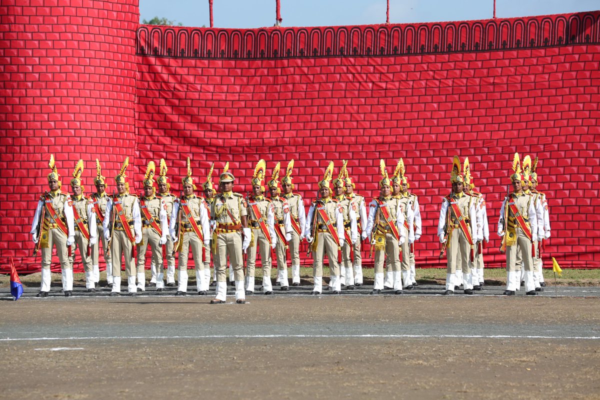 RPFCR's tweet photo. Marking the 40th RPF Raising Day Parade, Hon’ble MR Shri @AshwiniVaishnaw salutes the courage &amp; dedication of Railway Protection Force at RPF Zonal Training Centre, Nashik, Maharashtra.
@RPF_INDIA https://t.co/dKfdpPEdT3