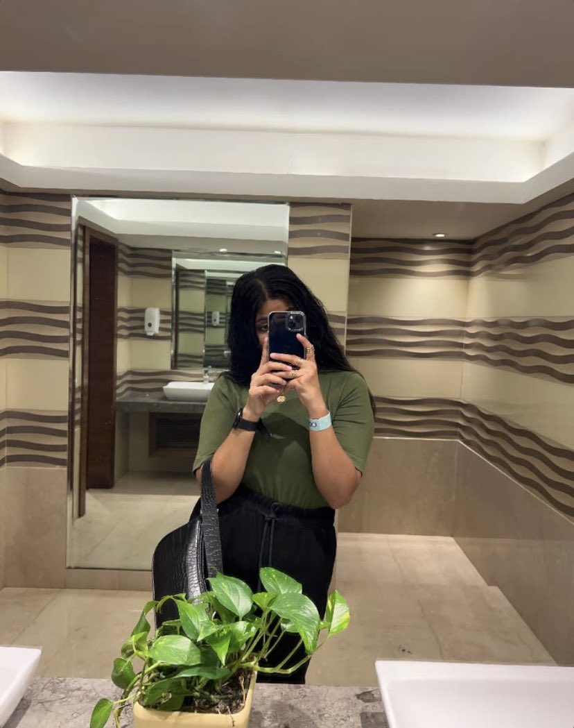 GoddessAlishay's tweet photo. Who wanna get humiliated by Muslim superior goddess… aajao kutto hijado tumhe tumhari aukat dikhau.. come paypigs 💵✨

Dm for sessions

#femdom #muslimgoddess #slave #mistress #indianmistress https://t.co/bxIT63cJ8g