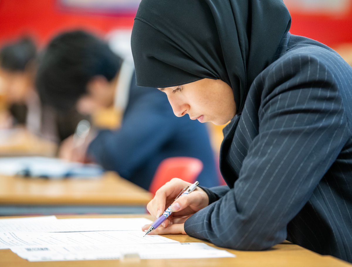 🧮 Our pupils have taken on the Senior Mathematics Challenge this week  

📑 The national competition encourages problem-solving, creativity, and mathematical thinking

🌟 We’re incredibly proud of our pupils for rising to the challenge and showcasing their talents