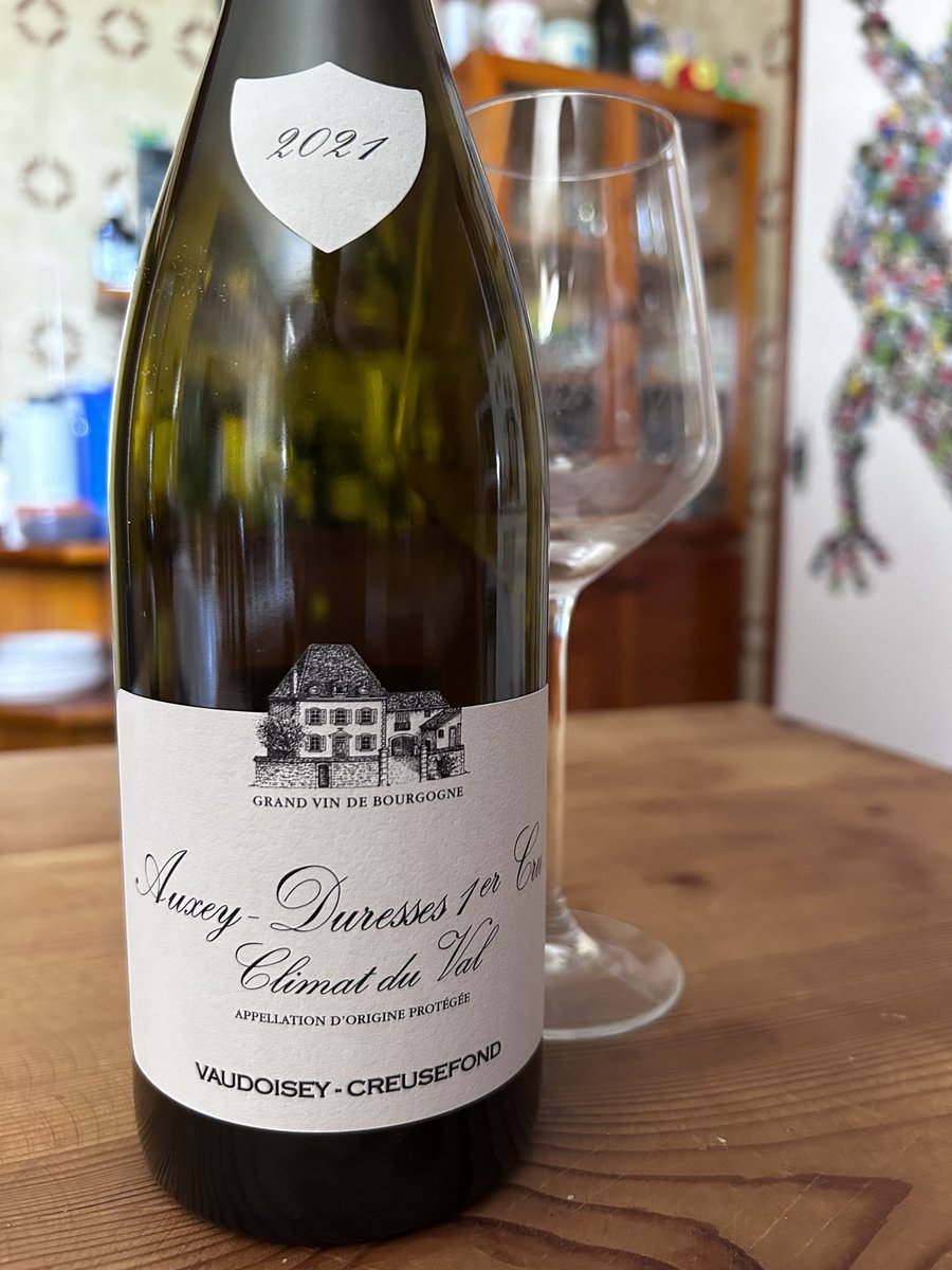 pinoflash's tweet photo. De Vaudoisey Creusefond, de la zona Auxey Duresses, el Climat du Val, 2021 assequible i extraordinari. #Borgonya #Burgundi per xalar i no deixar-hi gota. Pinot noir https://t.co/bCtoKZ2fwI