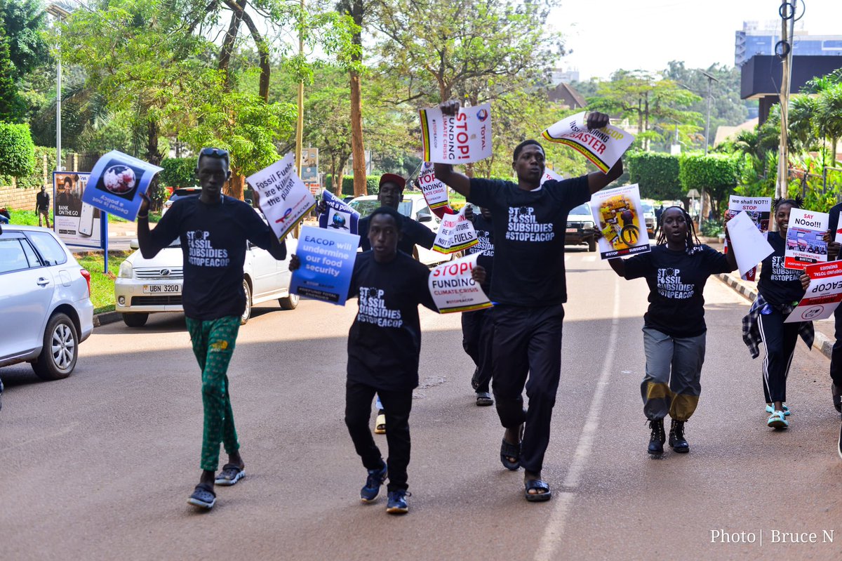 JusticeUg256's tweet image. We delivered the message, but the @EUinUG chose to ignore it. No one came out to receive the petition. They’d rather protect polluters than face the truth. But this fight is far from over. #ClimateJusticeNow #PeopleOverProfits #StopFossilSubsidies