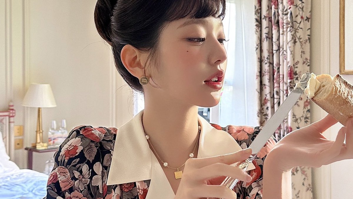 mzhuxin's tweet image. help rt thankyou! 

hallo aku bawa layout ready stock serba serbi wonyoung yang berminat langsung dm saja okoke

#zonauang