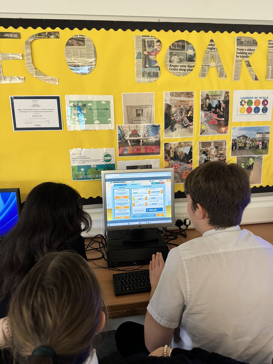 Miss Bull tweet media