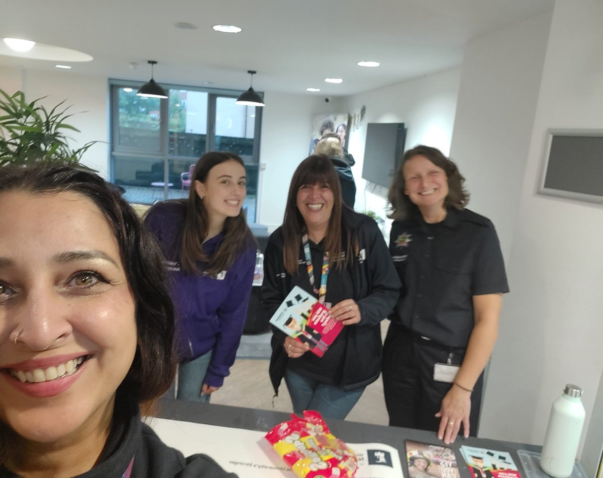 NFRS_Prevention's tweet photo. Our Community Engagement &amp; Education Team have attended two student events this week providing Fire, Road &amp; Water Safety advice to 1st year students living across multiple shared accommodations in the City. We were joined by fire crews from Highfields Fire Station #OneTeam https://t.co/dSs81kbuPG