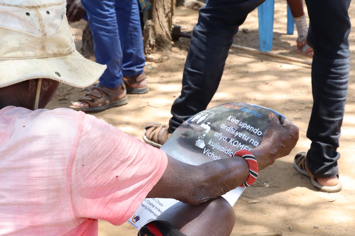 MenEndFGM's tweet image. As we promote #DignifiedSanitation in Samburu, addressing the issue of #OpenDefecation that poses significant risks to both health &amp;amp; the environment. It’s essential to educate communities on the effects &amp;amp; work together to implement sustainable sanitation solutions. #MenEndFGM
