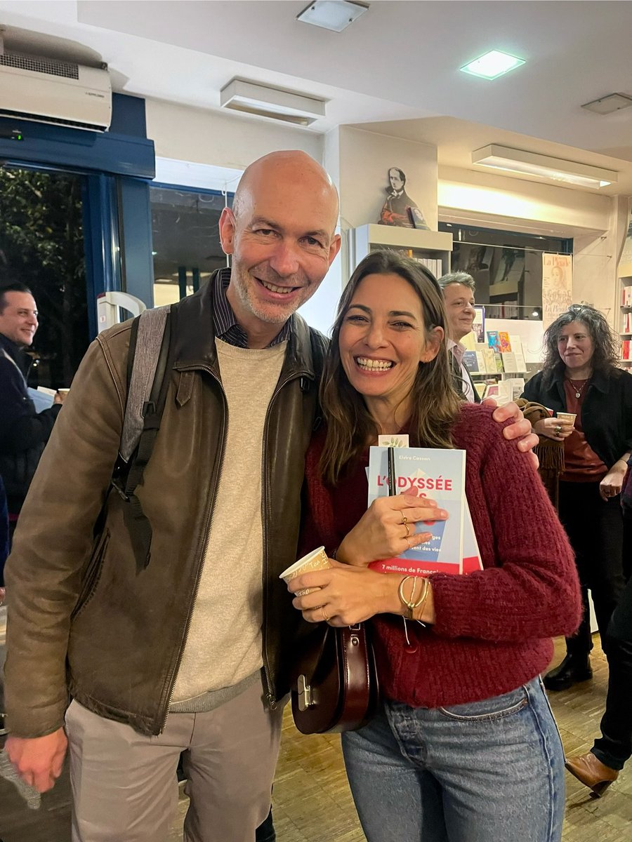 Zèbres Media (@zebresmedia) on Twitter photo Hier <a href="/elvirejulie/">elvirejulie</a> présentait son super livre « l’Odyssée des dys ». Un récit à la fois intime et argumenté à lire absolument #dys Hier <a href="/elvirejulie/">elvirejulie</a> présentait son super livre « l’Odyssée des dys ». Un récit à la fois intime et argumenté à lire absolument #dys