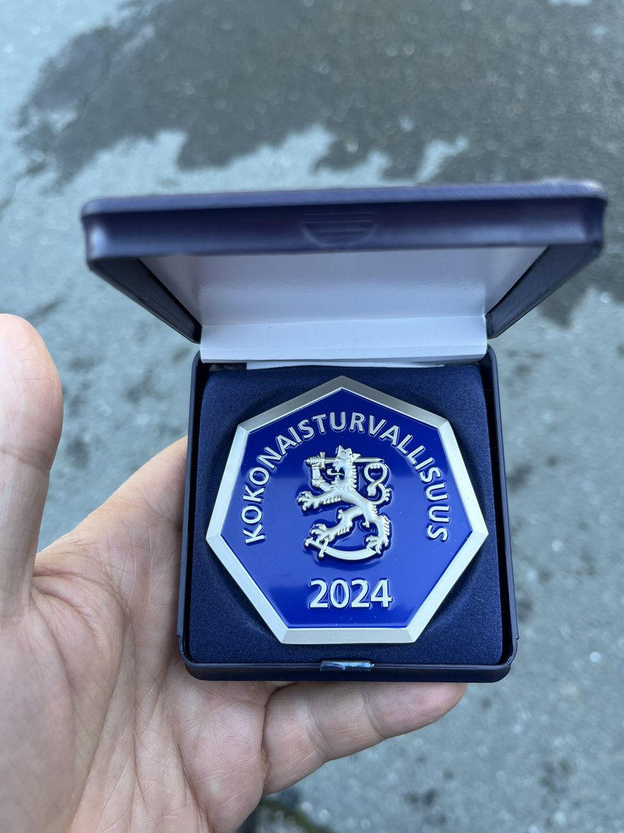 Joensuussa Kokonaisturvallisuus 2024 messuilla hyvä meno ja #poliisi ’n palveluita jonotetaan. #PoliisiIS