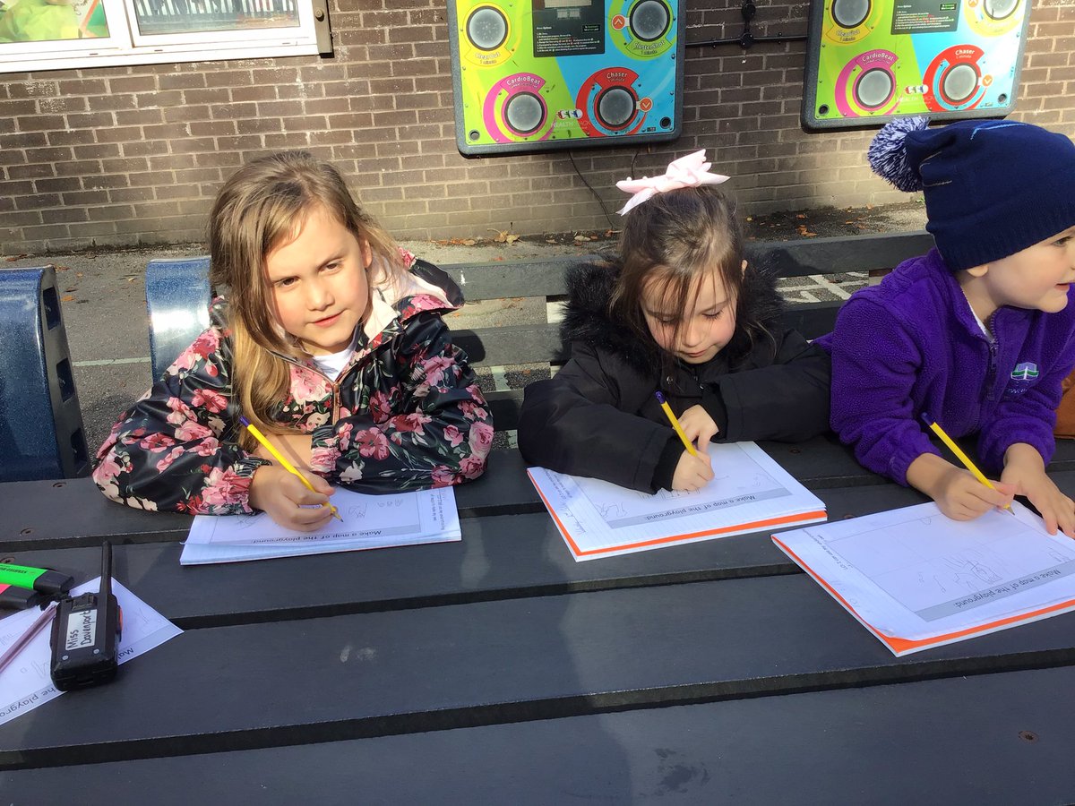 bwpyear12's tweet photo. After learning what a map is and what it’s purpose is, we went outside to study the playground and make a map of our own 📍🗺 #BWPGeography https://t.co/UHxo7AFz6T